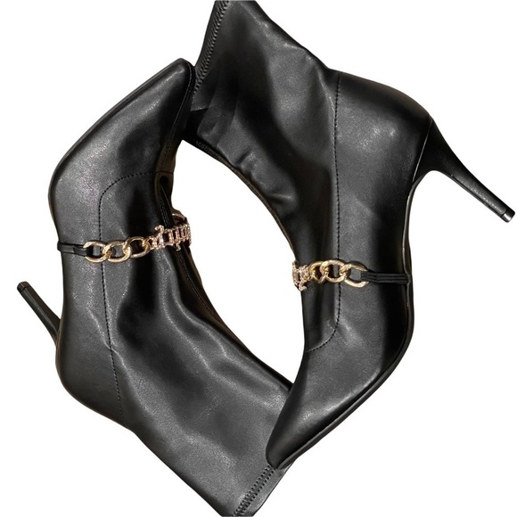 JUICY COUTURE Bling Logo Vegan Pointed Toe Black Chelsea Slim Heel Booties NWT - Picture 10 of 14